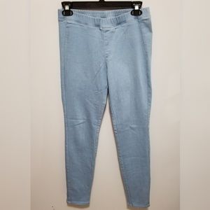 Uniqlo light wash blue jeggings